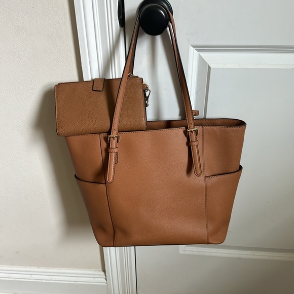 Michael Kors handbag - Picture 3 of 3